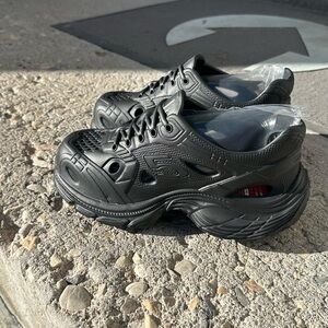 Women’s Black Platform Crocs-like Shoes Sneakers